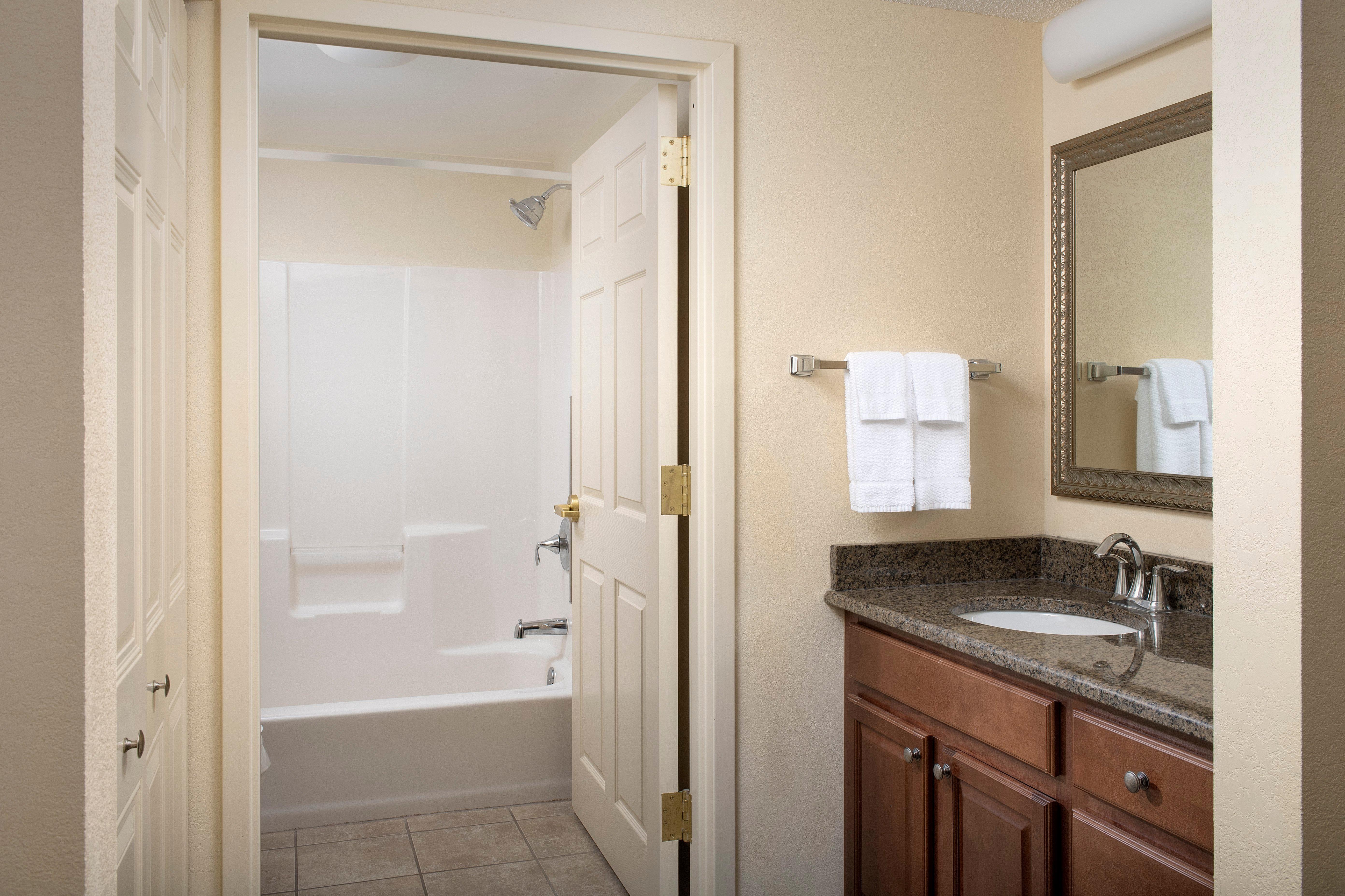 Staybridge Suites North Brunswick, An Ihg Hotel Luaran gambar